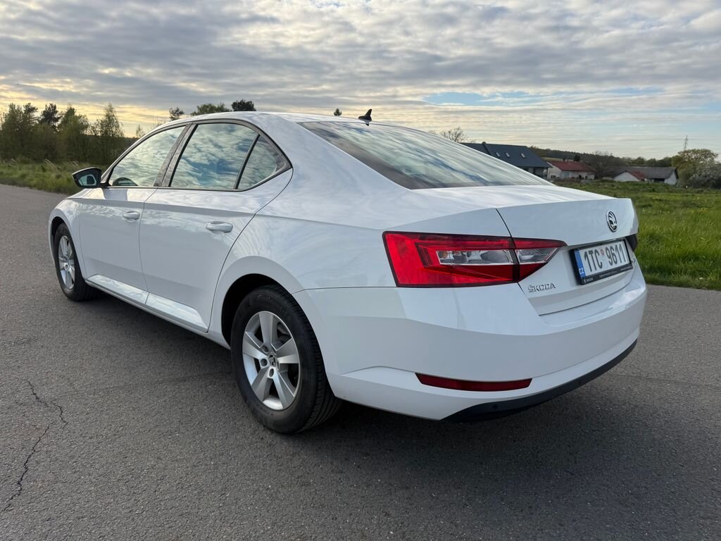 Škoda Superb Sedan / Limuzína 2,0 l 110 kw