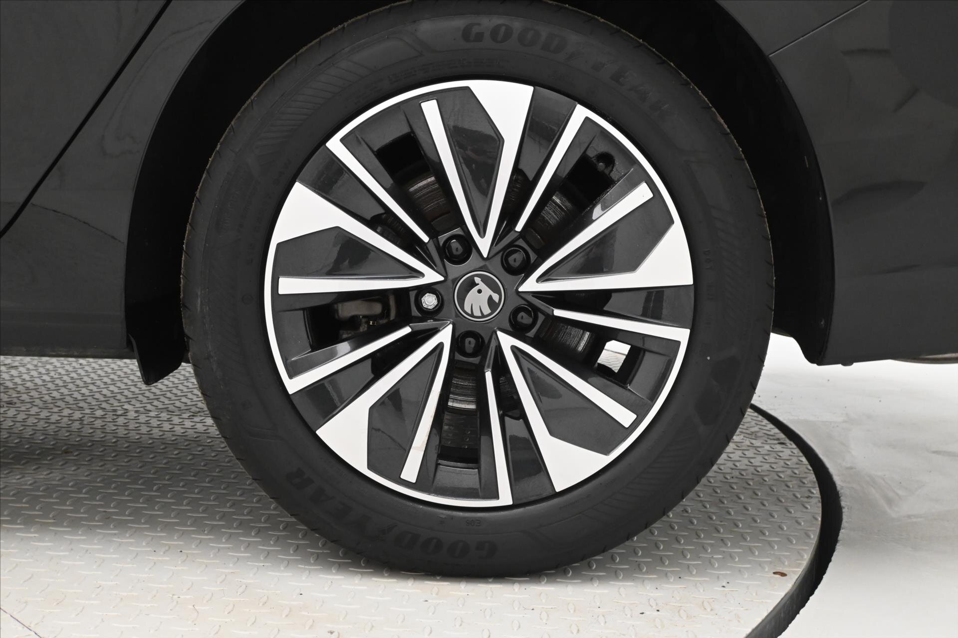 Škoda Superb Kombi 1,5 l 110 kw