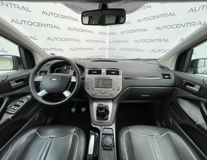 Ford Kuga SUV 2,5 l 147 kw