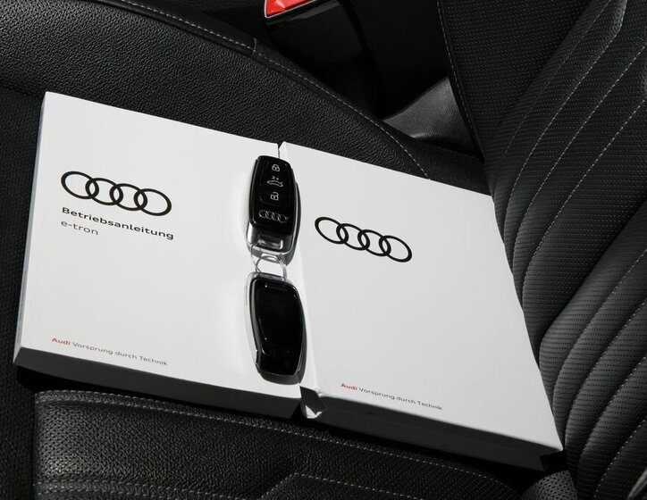 Audi e-tron SUV 0,0 300 kw