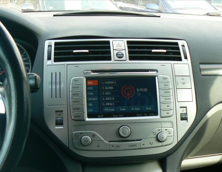 Ford Kuga SUV / Terénní 2,0 l 100 kw