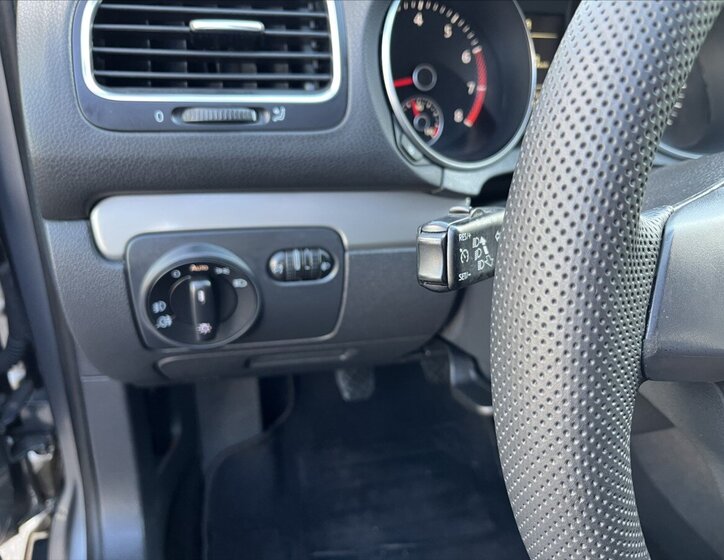 Volkswagen Golf Hatchback 1,6 l 75 kw