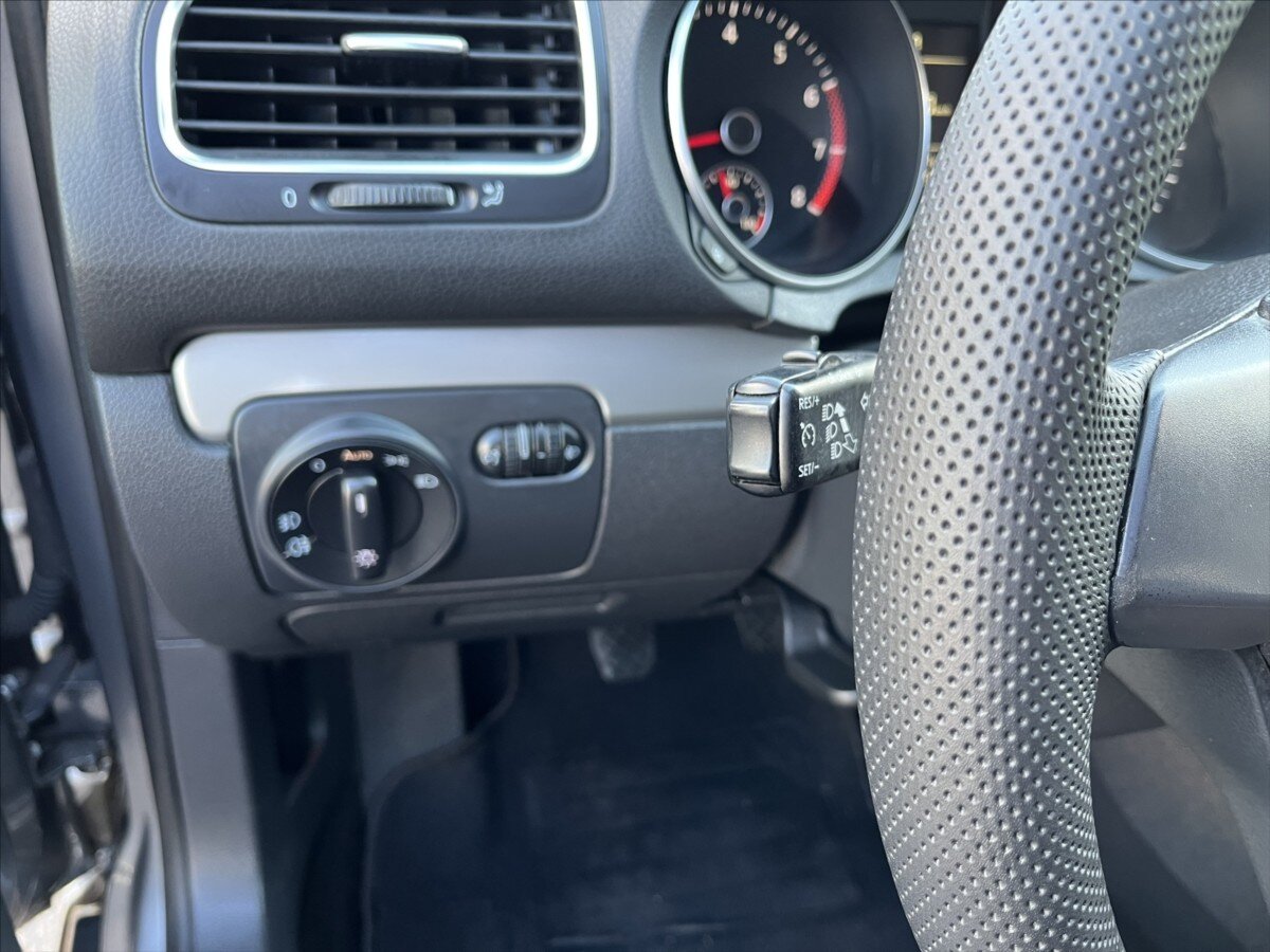 Volkswagen Golf Hatchback 1,6 l 75 kw