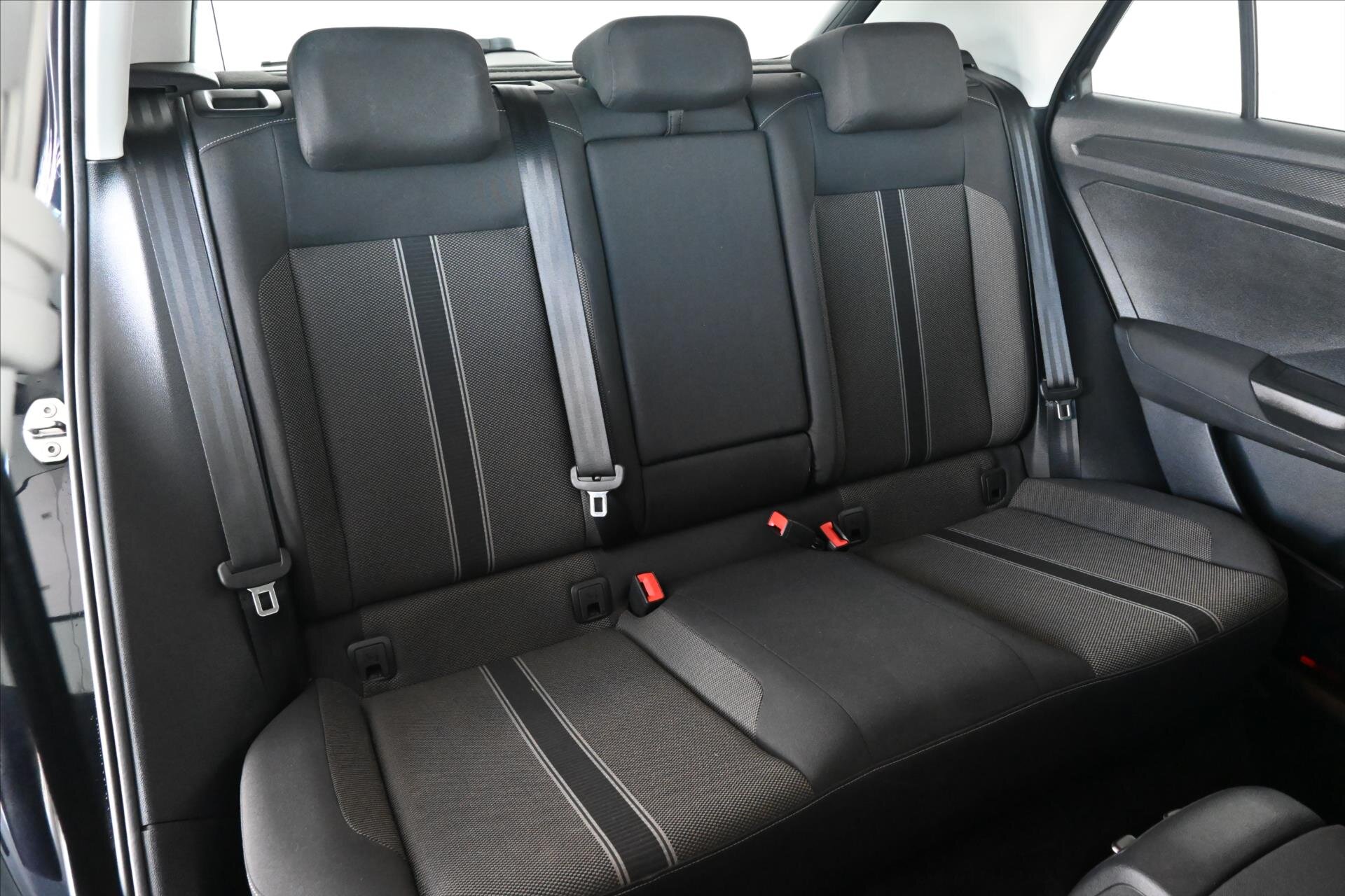 Volkswagen T-Roc SUV / Terénní 1,6 l 85 kw