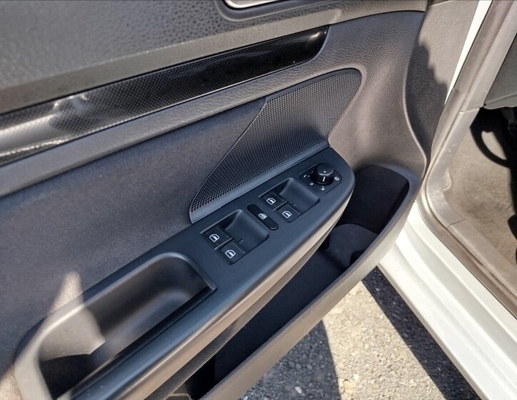 Volkswagen Golf Kombi 2,0 l 103 kw