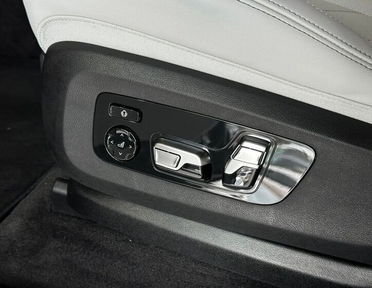 BMW XM SUV / Terénní 4,4 l 480 kw