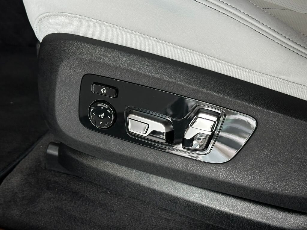 BMW XM SUV / Terénní 4,4 l 480 kw