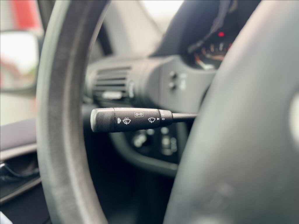 Mercedes-Benz Vaneo MPV 1,7 l 67 kw