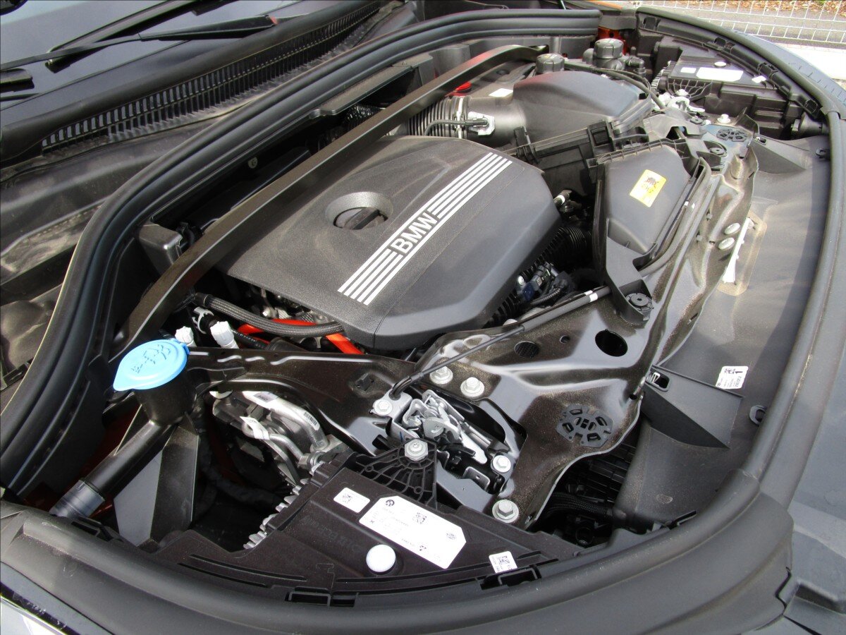 BMW X1 Kombi 1,5 l 110 kw