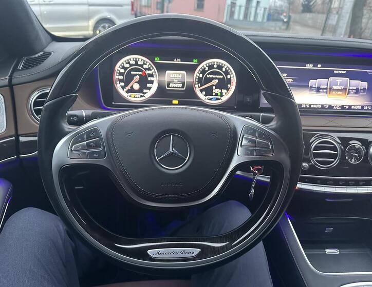 Mercedes-Benz Třídy S 11