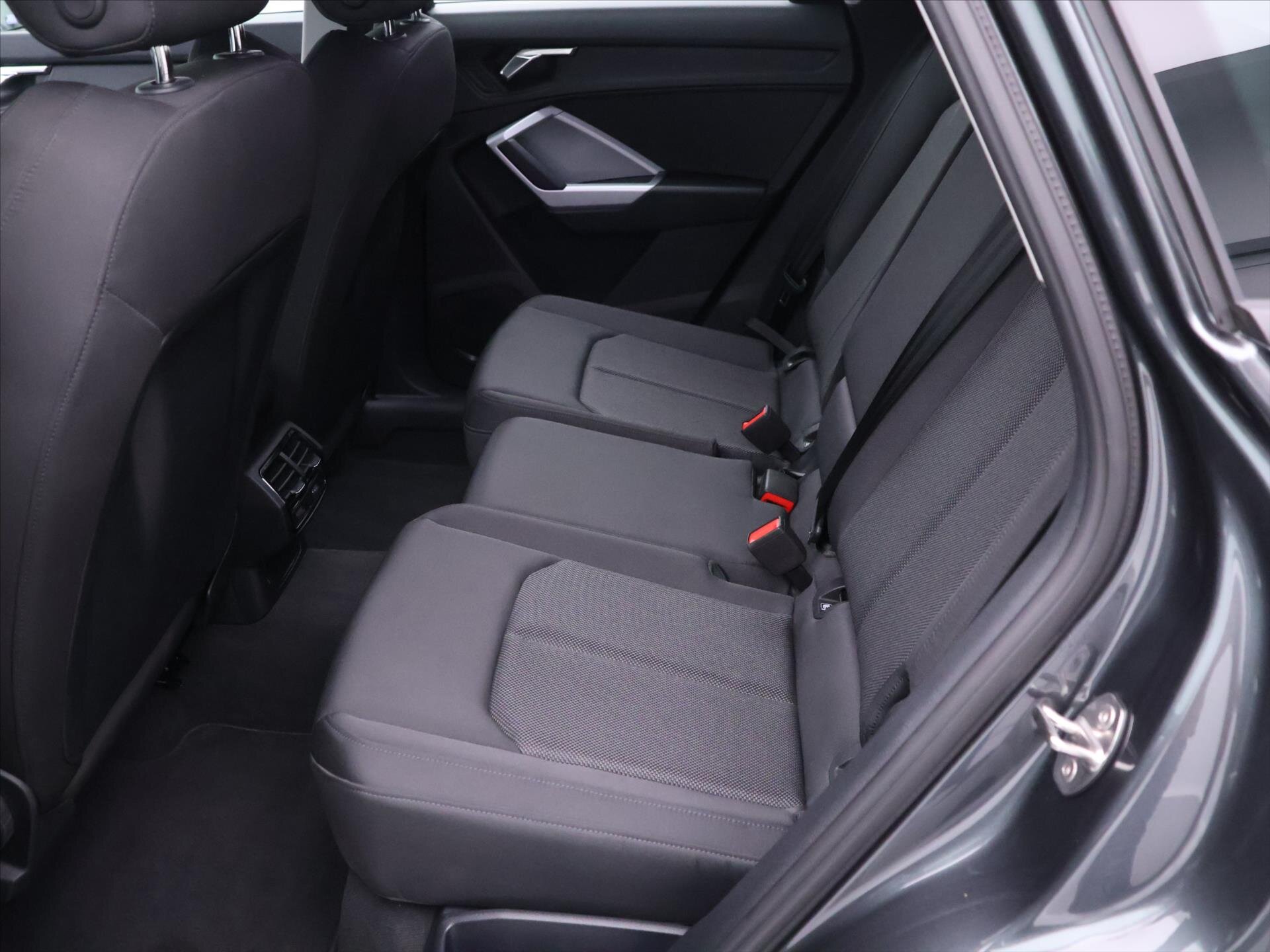 Audi Q3 SUV / Terénní 1,5 l 110 kw