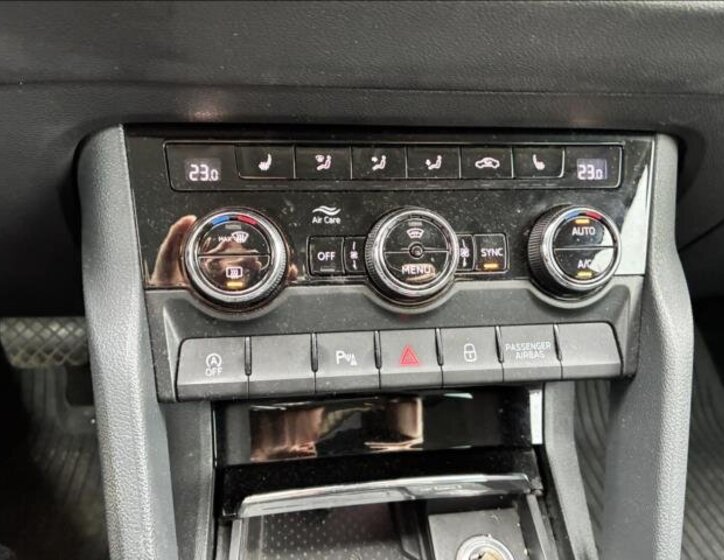 Škoda Karoq SUV / Terénní 2,0 l 110 kw