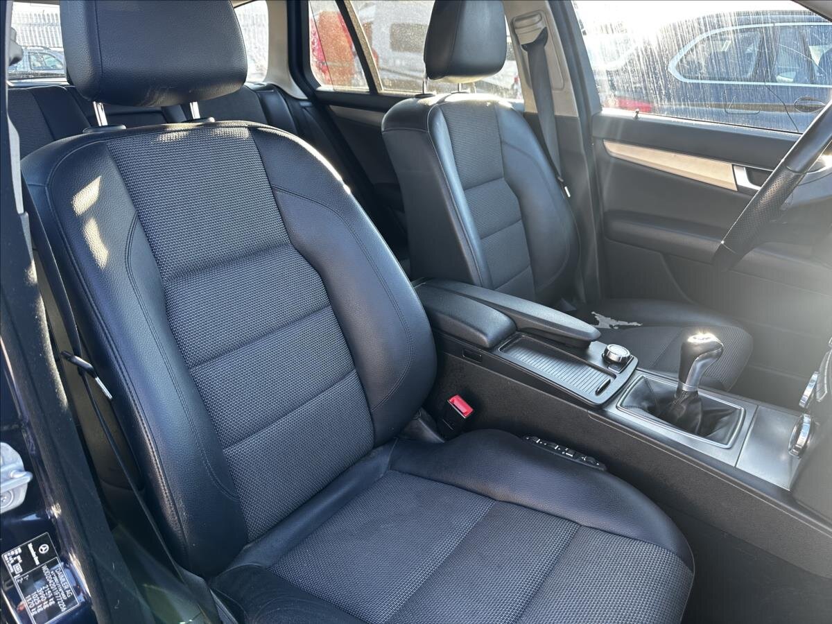 Mercedes-Benz Třídy C Kombi 2,1 l 100 kw