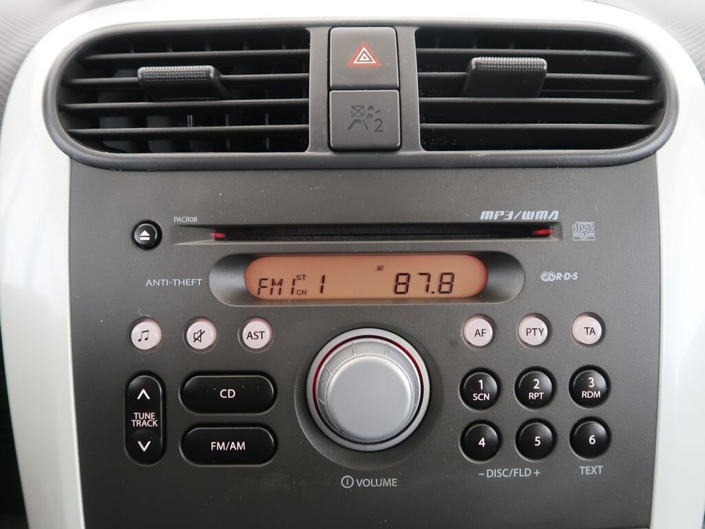 Suzuki Splash Hatchback 996,0 50 kw