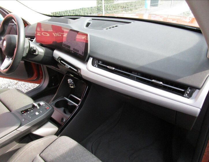 BMW X1 Kombi 1,5 l 110 kw