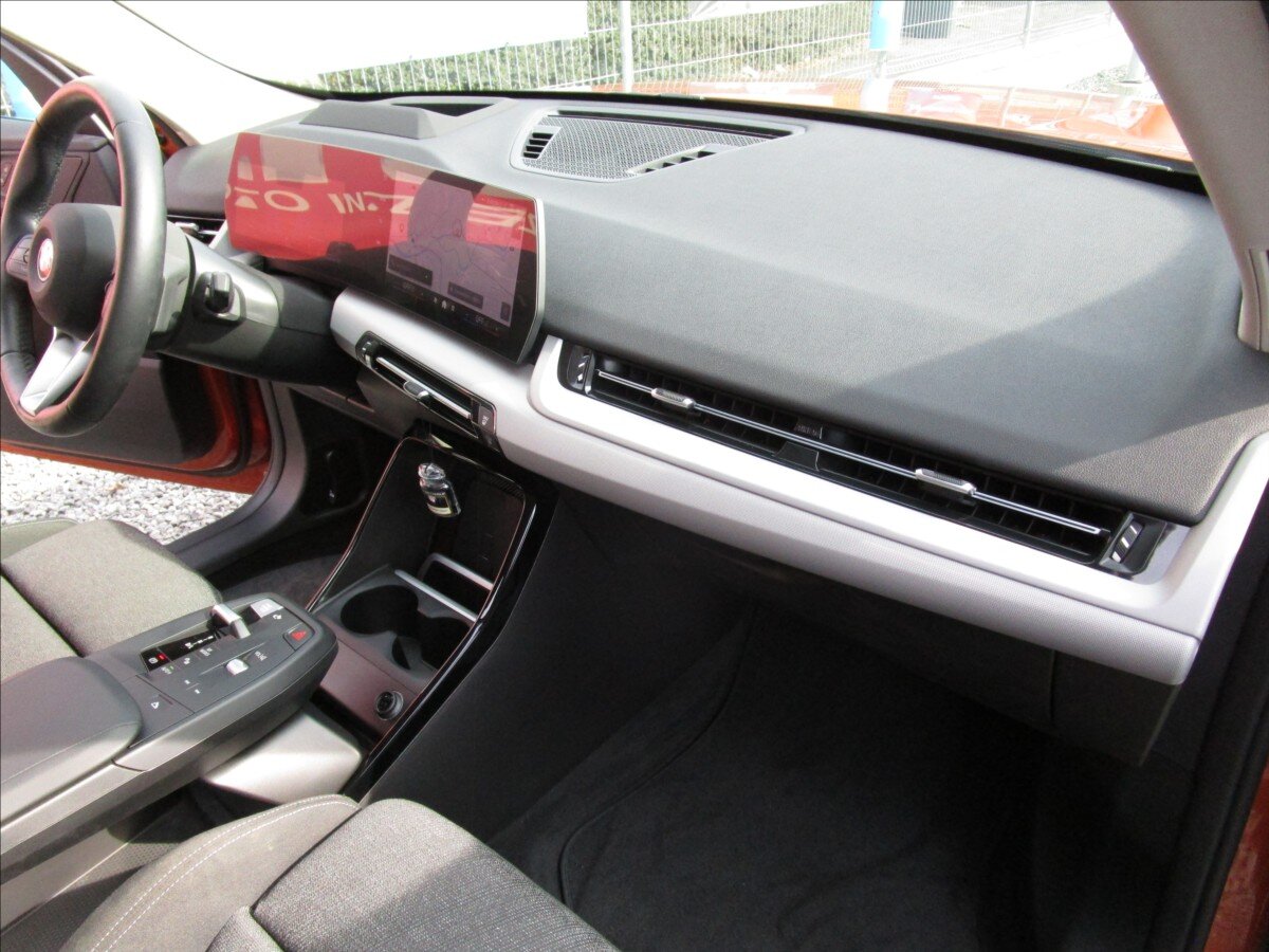 BMW X1 Kombi 1,5 l 110 kw