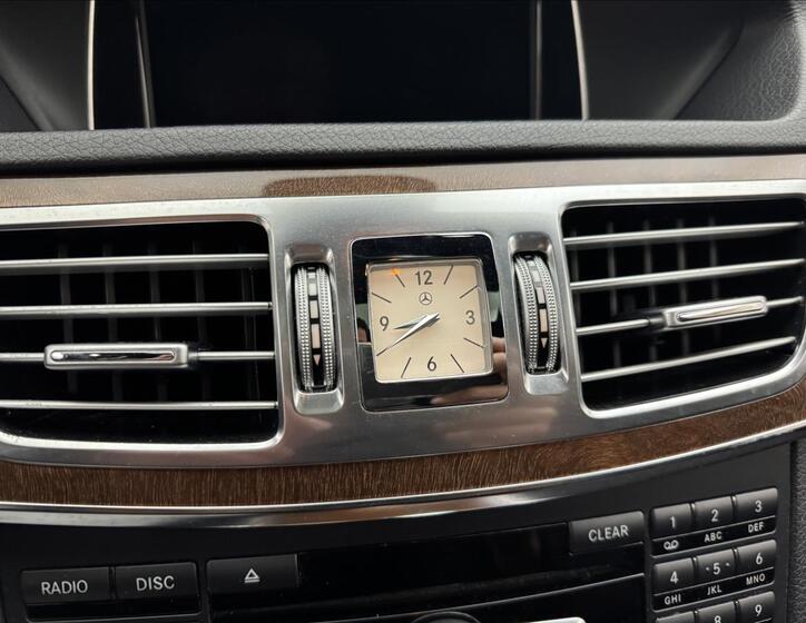 Mercedes-Benz Třídy E 24