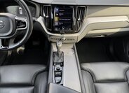 Volvo XC60 SUV / Terénní 2,0 l 173 kw