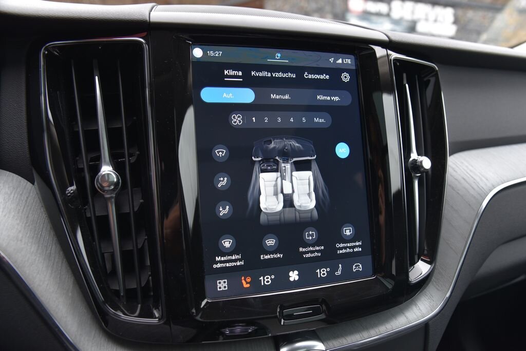 Volvo XC60 SUV / Terénní 2,0 l 186 kw