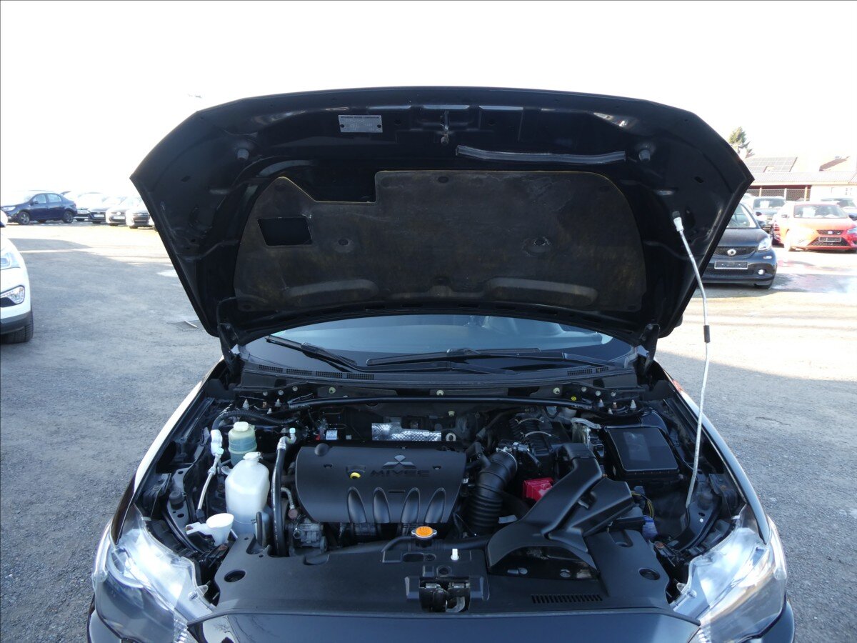 Mitsubishi Lancer Hatchback 1,8 l 105 kw