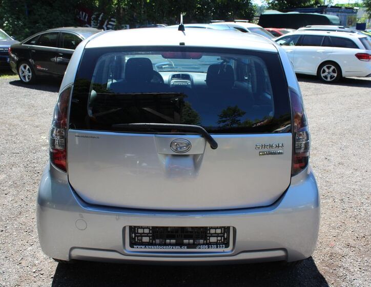 Daihatsu Sirion 5