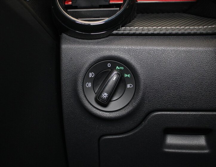 Škoda Fabia Hatchback 999,0 85 kw