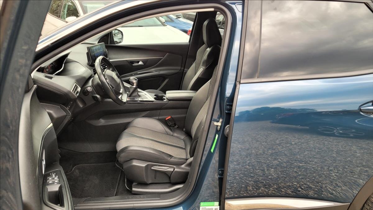 Peugeot 3008 SUV / Terénní 1,5 l 96 kw