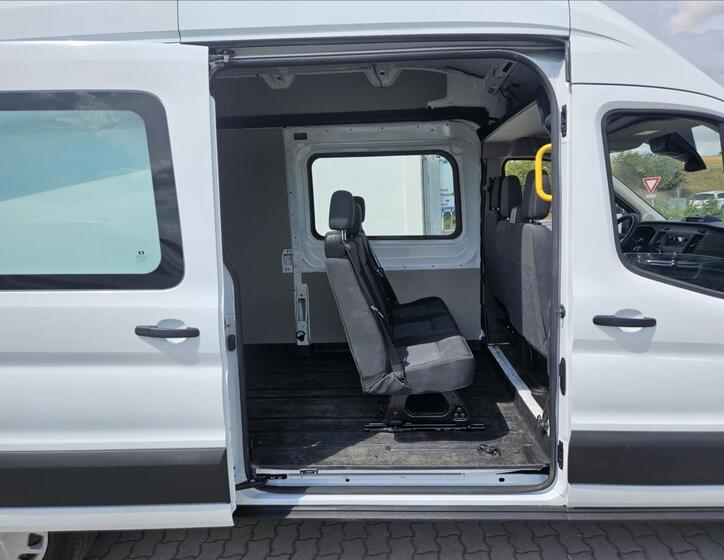 Ford Transit 7