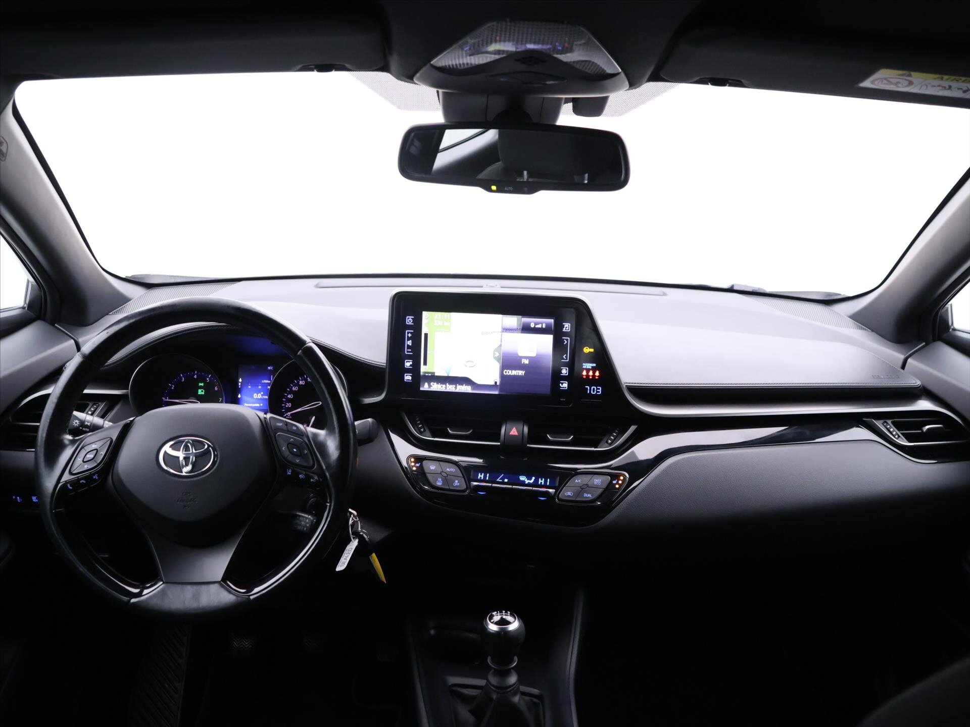 Toyota C-HR SUV / Terénní 1,2 l 85 kw