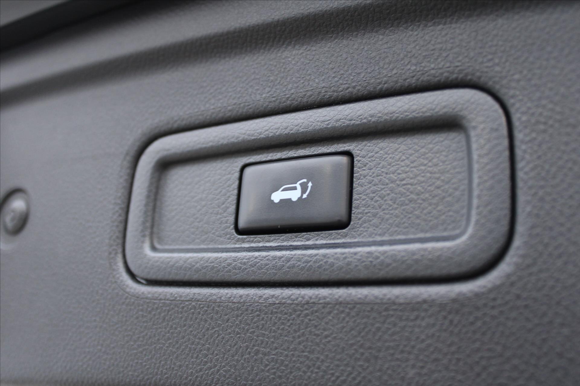 Infiniti QX70 SUV 3,0 l 175 kw