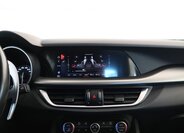 Alfa Romeo Stelvio 32