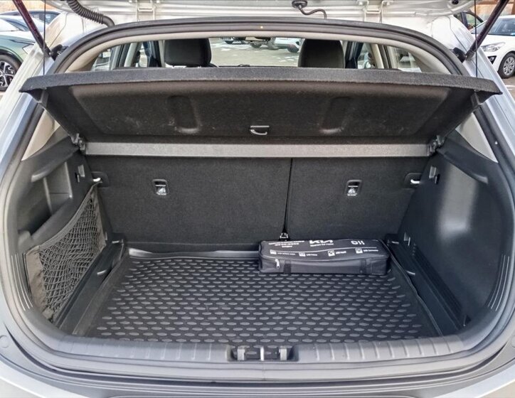 KIA Stonic SUV 1,2 l 62 kw