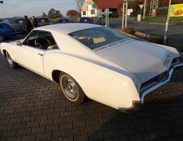 Buick Riviera 11