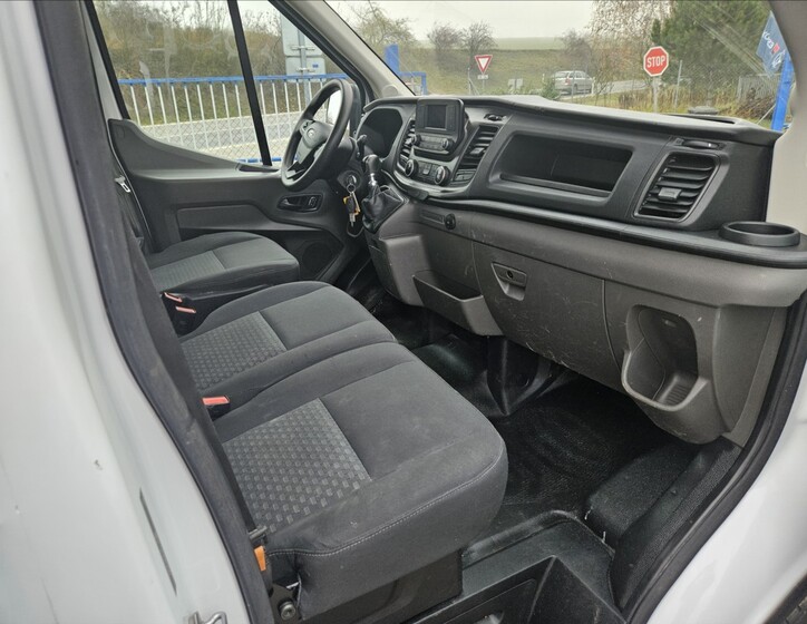 Ford Transit 5