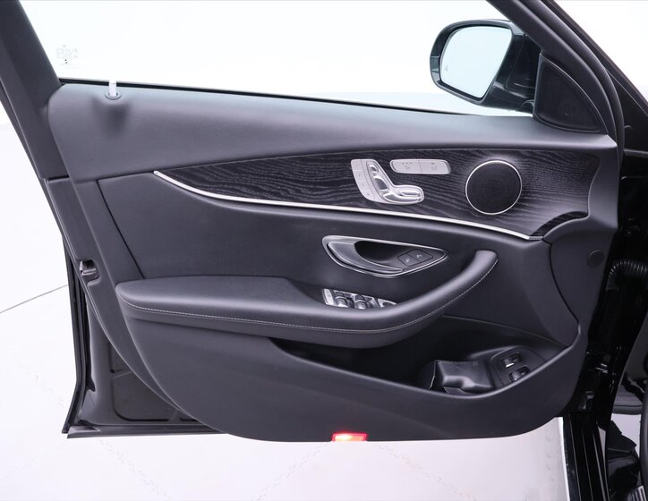 Mercedes-Benz Třídy E Kombi 2,0 l 143 kw