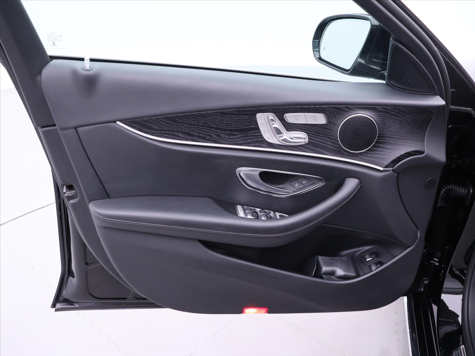 Mercedes-Benz Třídy E Kombi 2,0 l 143 kw