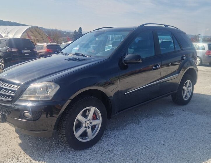 Mercedes-Benz Třídy M SUV / Terénní 3,0 l 165 kw