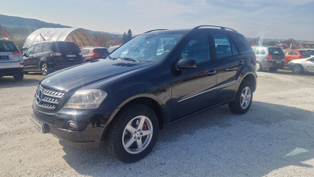 Mercedes-Benz Třídy M SUV / Terénní 3,0 l 165 kw