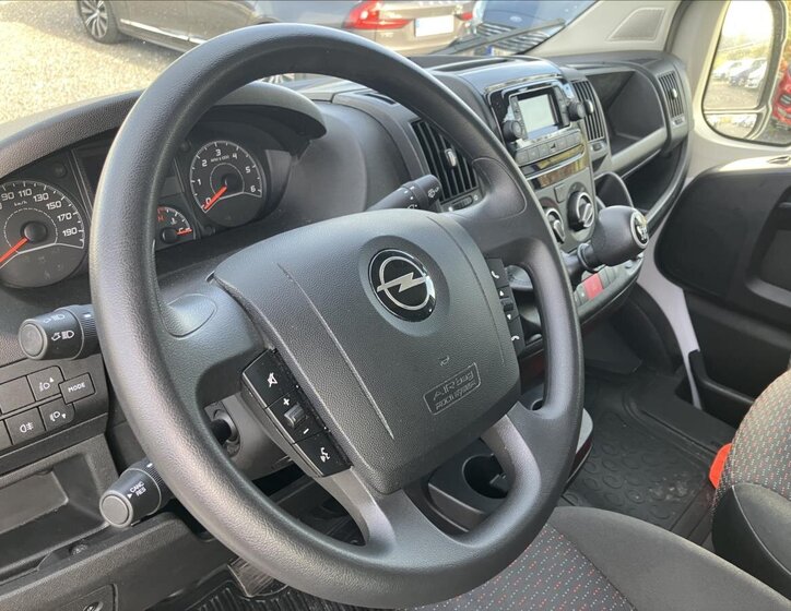 Opel Movano Skříň 2,2 l 103 kw