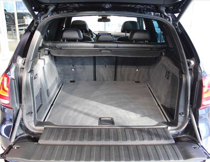 BMW X5 SUV 3,0 l 230 kw