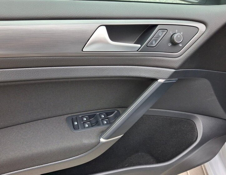 Volkswagen Golf Hatchback 1,5 l 96 kw