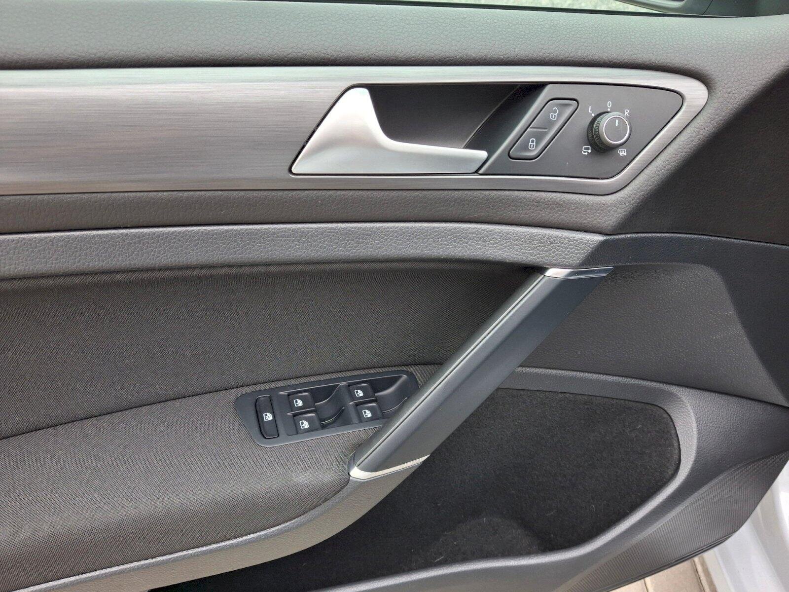 Volkswagen Golf Hatchback 1,5 l 96 kw