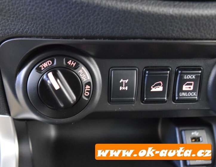 Nissan Navara Pick-up 2,3 l 120 kw