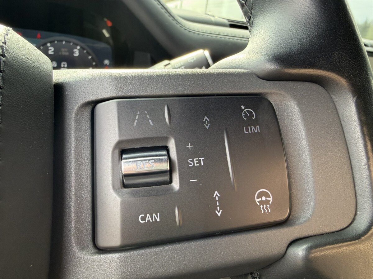 Land Rover Defender SUV / Terénní 3,0 l 221 kw