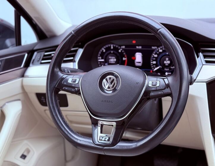 Volkswagen Passat 19