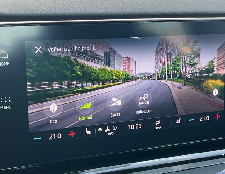 Škoda Octavia Sedan / Limuzína 1,5 l 110 kw