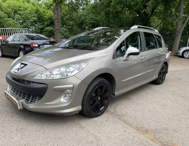 Peugeot 308 1