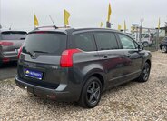 Peugeot 5008 6
