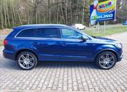 Audi Q7 6