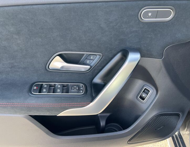 Mercedes-Benz Třídy A 10